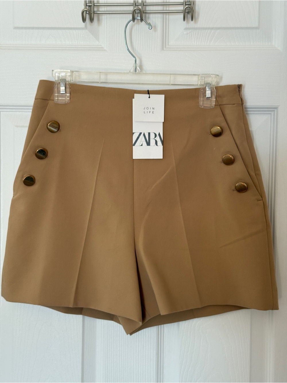 NWT Zara Tan High-Waist Dress Shorts with  Buttons, Side Medium